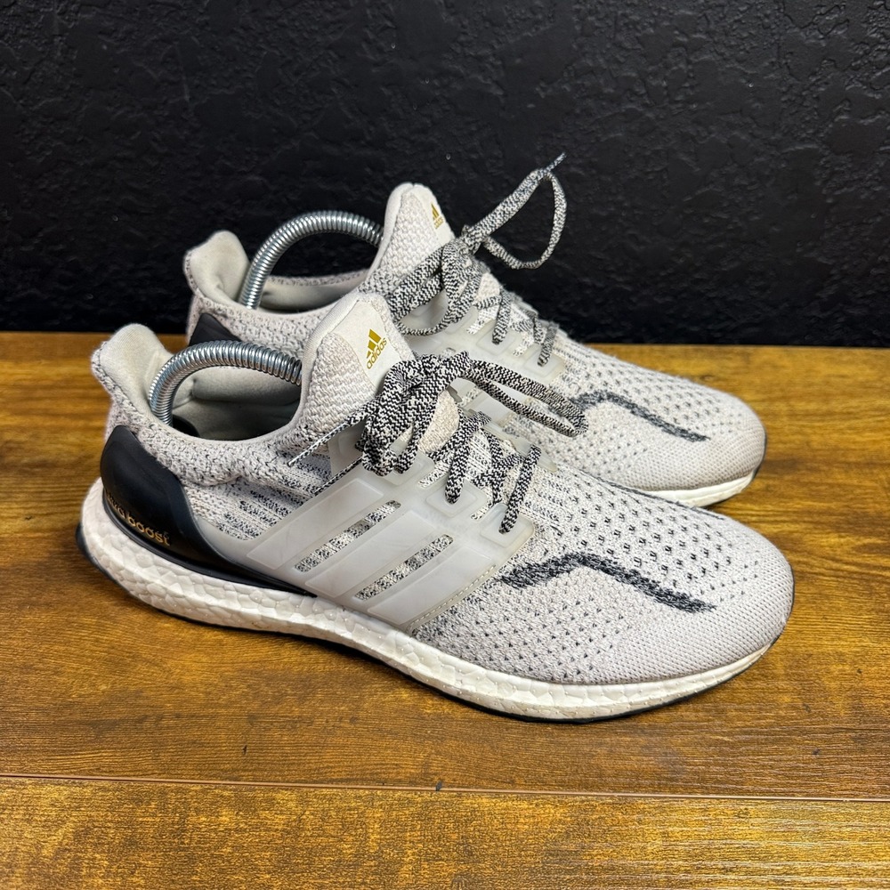 Adidas UltraBoost 5.0 DNA GY6959 Grey Primeknit Running Shoes Womens Size 9